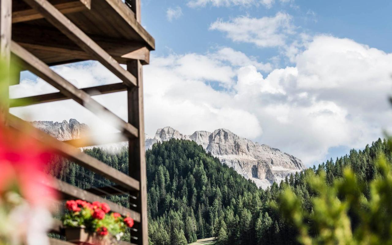 Cadepunt The Dolomites Lodge Wolkenstein in Gröden Exterior foto